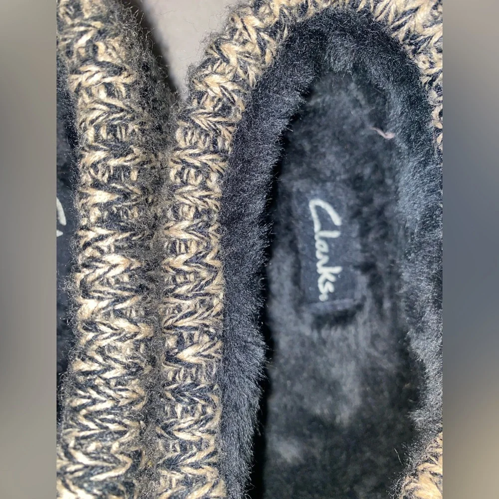 (EUC) Clarks Black Buckskin and Grey Knit Cuff Footwear size 9 - Picture 8 of 8